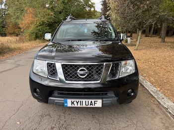 Used Nissan Navara 2011 for sale - 79532525: Photo