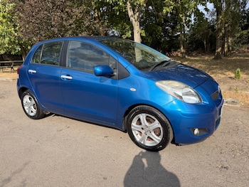 Used Toyota Yaris 2010 for sale - 79336923: Photo