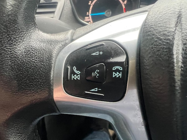 Used Ford Fiesta 2015 for sale - 76260196: Photo 15