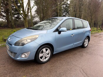 Used Renault Grand Scenic 2010 for sale - 77424684: Photo