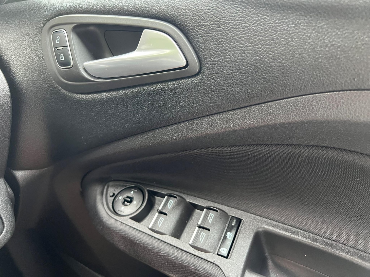 Used Ford Grand C-Max 2018 for sale - 75915067: Photo 21