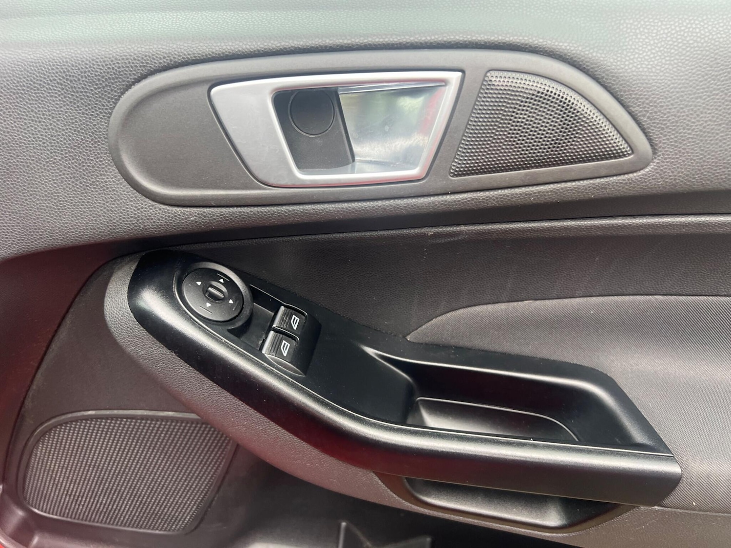 Used Ford Fiesta 2015 for sale - 76370356: Photo 21