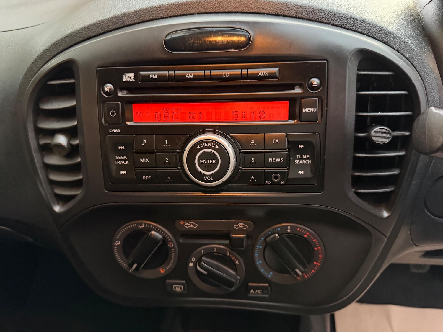 Used Nissan Juke 2016 for sale - 76499801: Photo 15