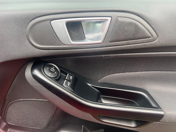 Used Ford Fiesta 2015 for sale - 76108467: Photo 21