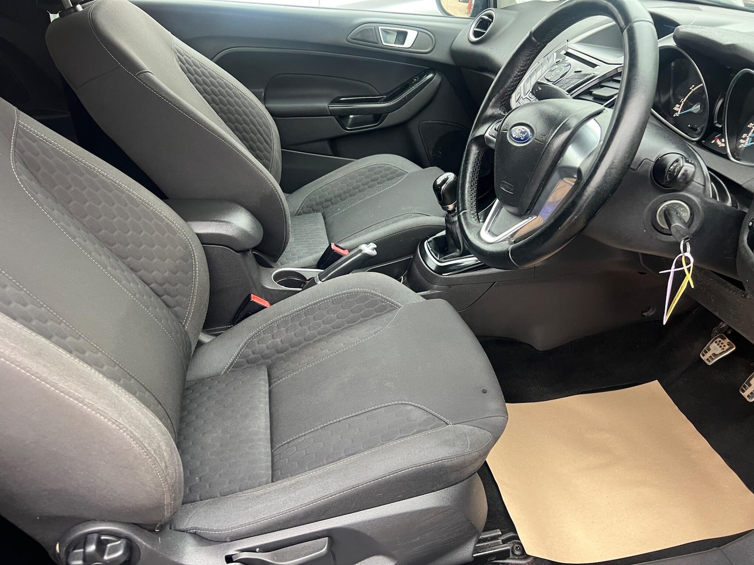 Used Ford Fiesta 2015 for sale - 76753358: Photo 11