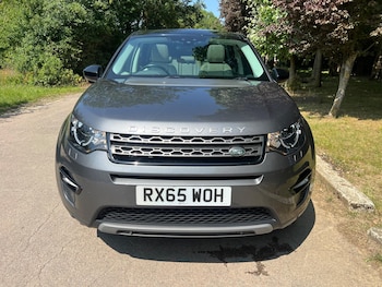 Used Land Rover Discovery Sport 2015 for sale - 75914834: Photo