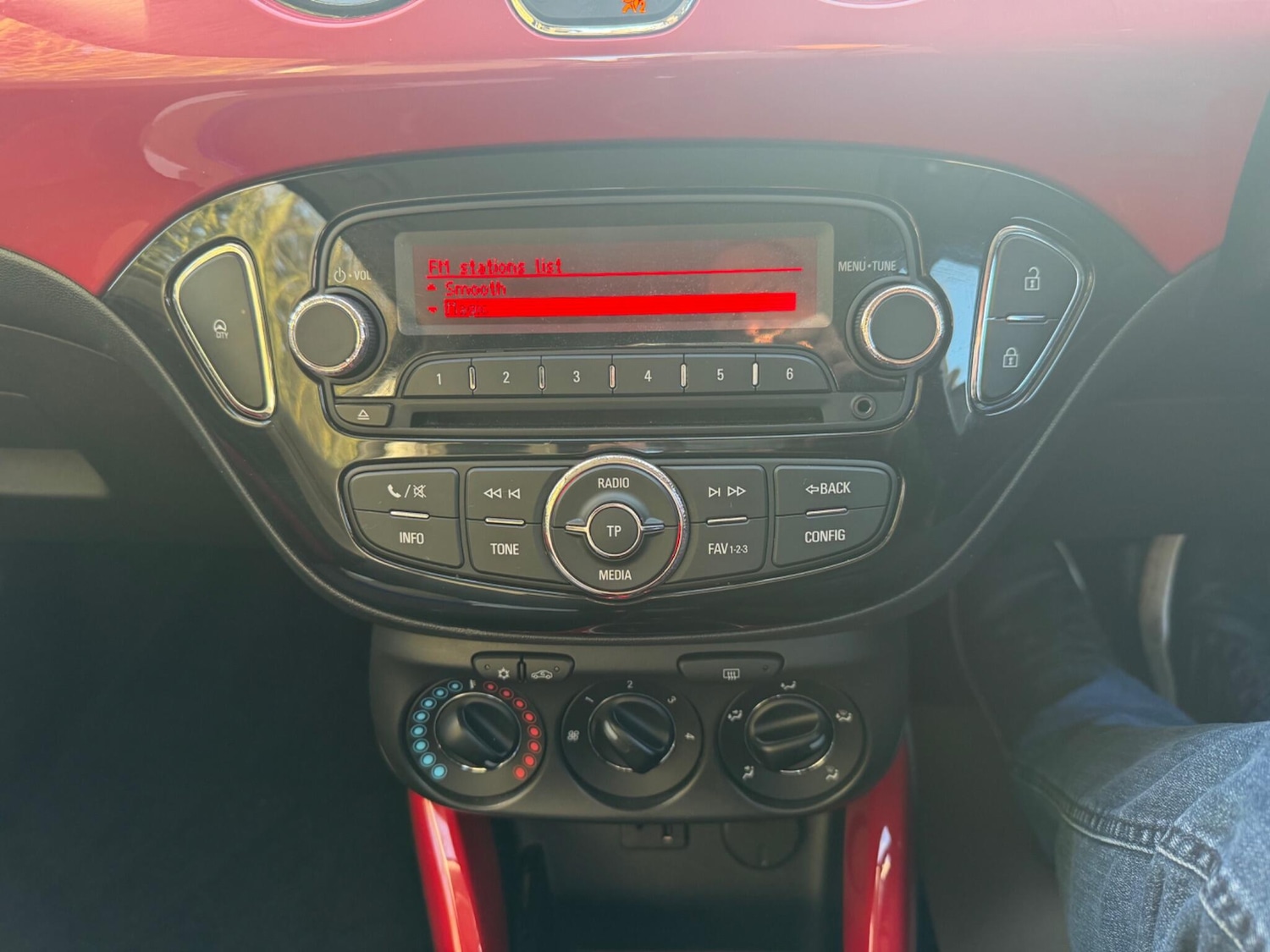 Used Vauxhall ADAM 2014 for sale - 77646115: Photo 15