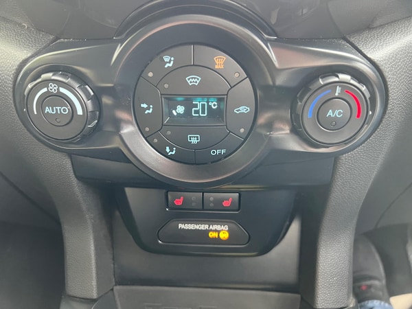 Used Ford Ecosport 2017 for sale - 76295456: Photo 19