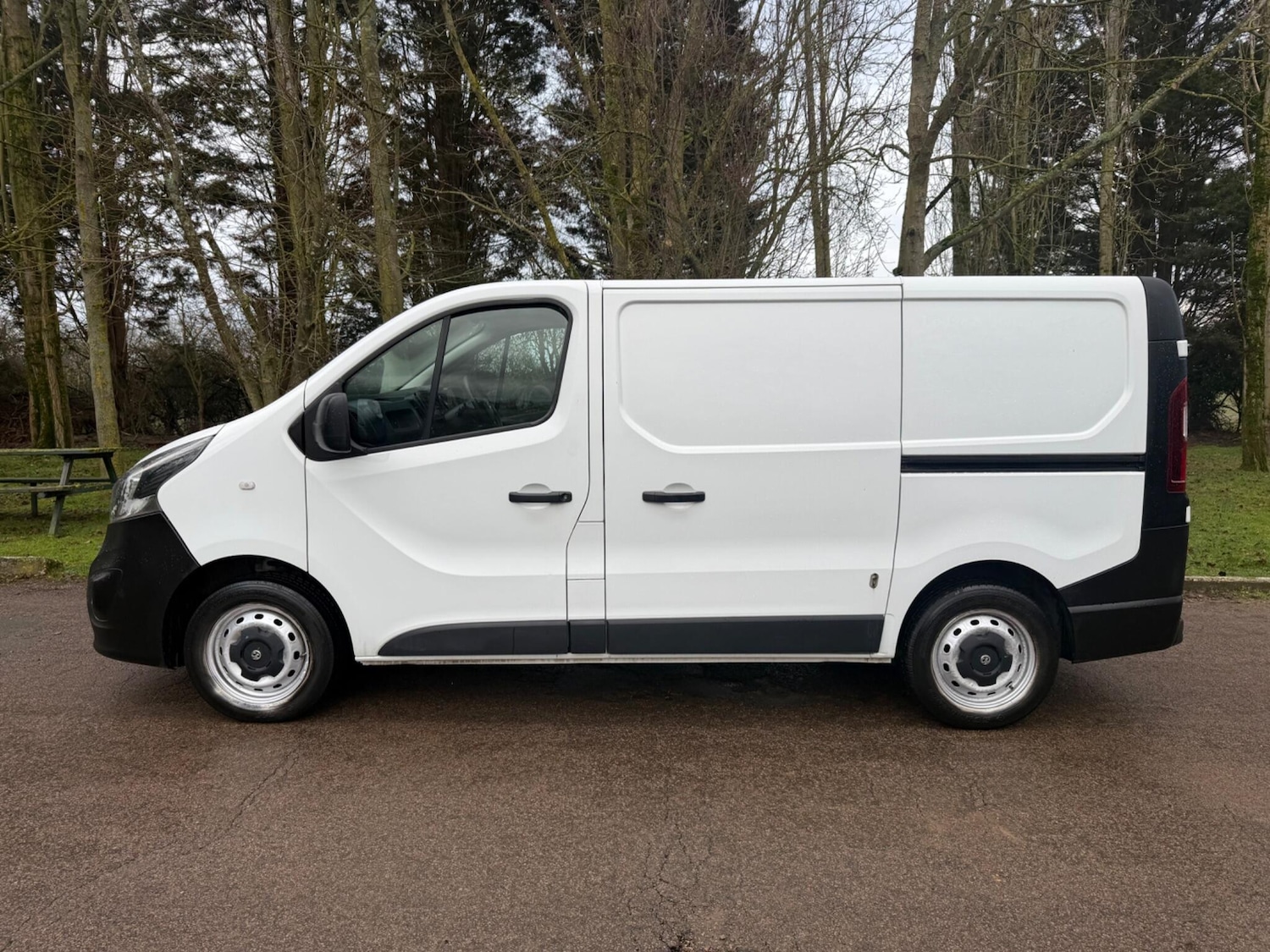 Used Vauxhall Vivaro 2017 for sale - 77559615: Photo 6