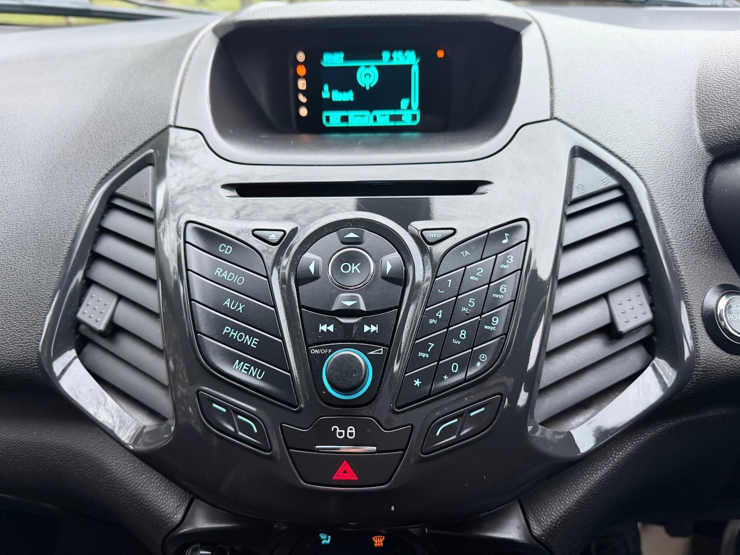 Used Ford Ecosport 2015 for sale - 77331089: Photo 21