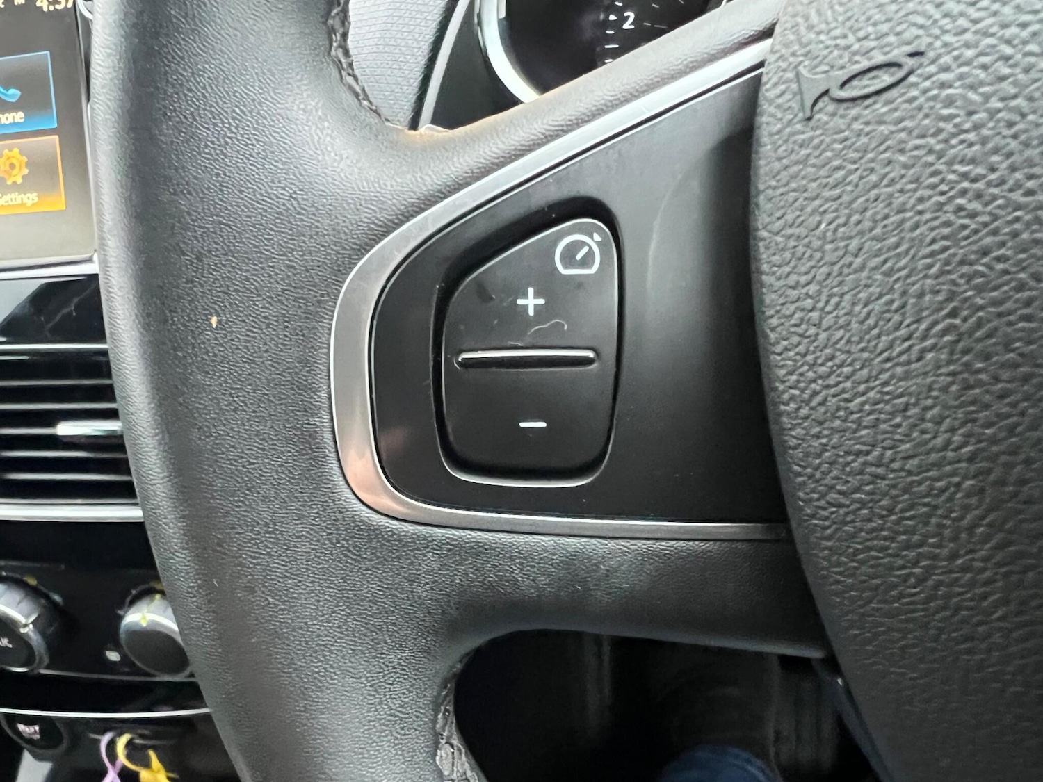 Used Renault Clio 2019 for sale - 76377198: Photo 19