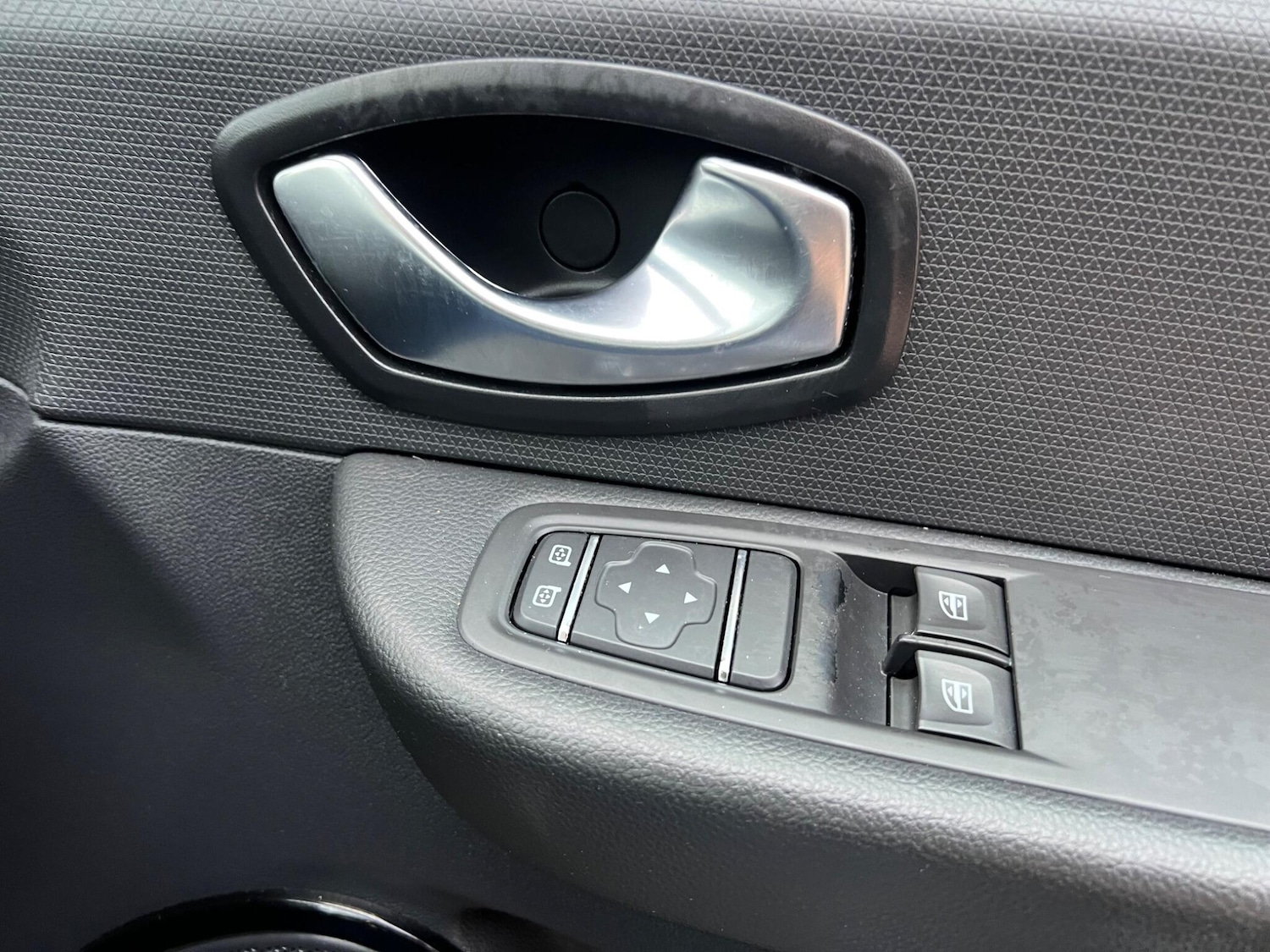 Used Renault Clio 2019 for sale - 76377198: Photo 22