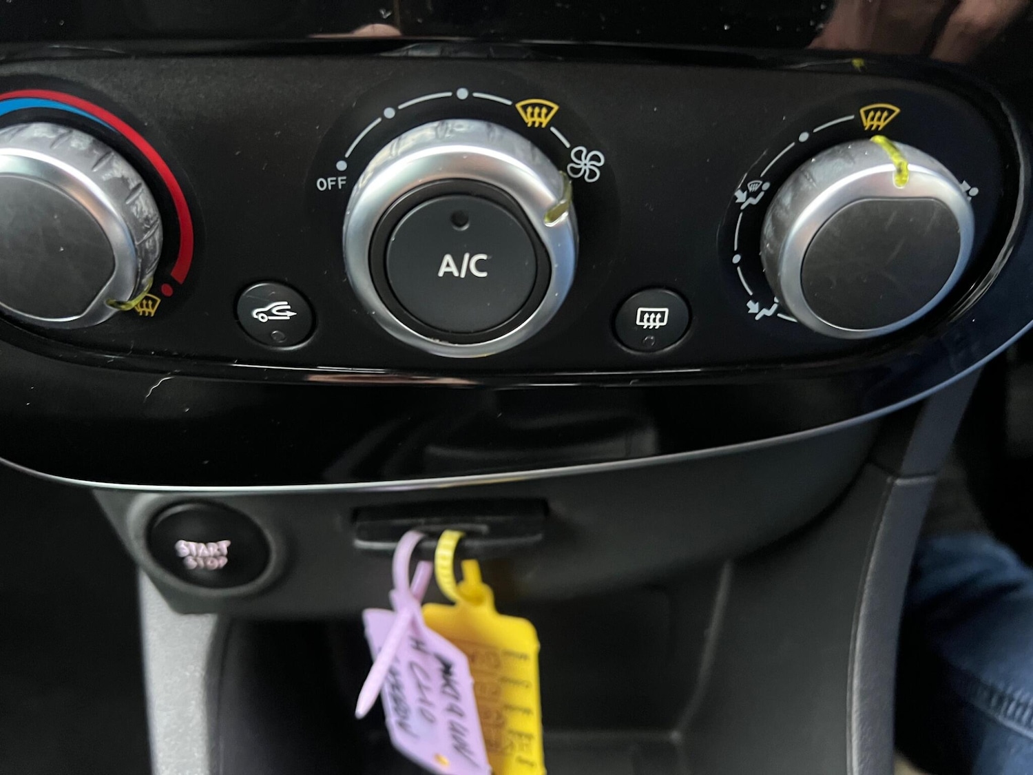 Used Renault Clio 2019 for sale - 76377198: Photo 25