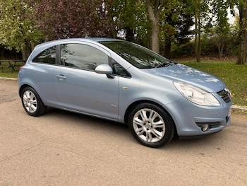 Vauxhall - Corsa