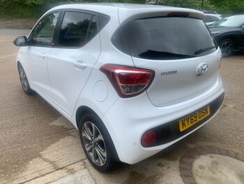 Used Hyundai i10 2019 for sale - 78500423: Photo