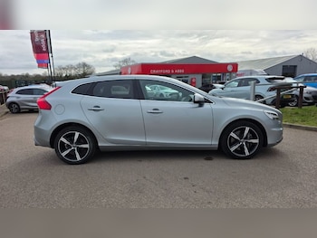 Used Volvo V40 2018 for sale - 78015865: Photo