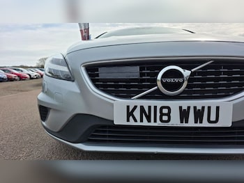 Used Volvo V40 2018 for sale - 78015865: Photo