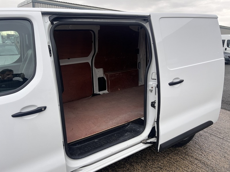 Used Vauxhall Vivaro 2022 for sale - 77154052: Photo 17