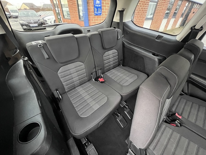 Used Ford Galaxy 2025 for sale - 76848503: Photo 5