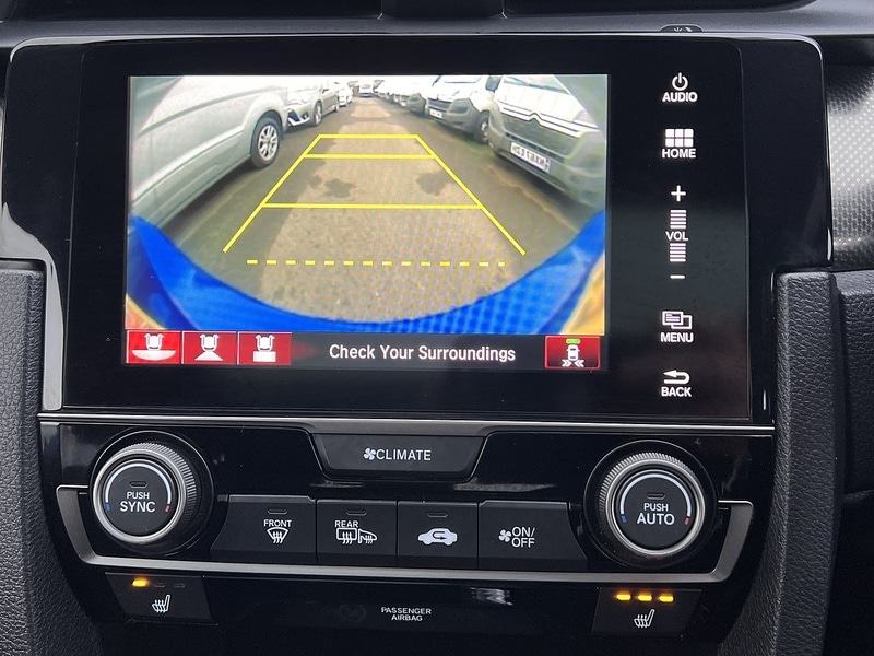 Used Honda Civic 2019 for sale - 76934901: Photo 17