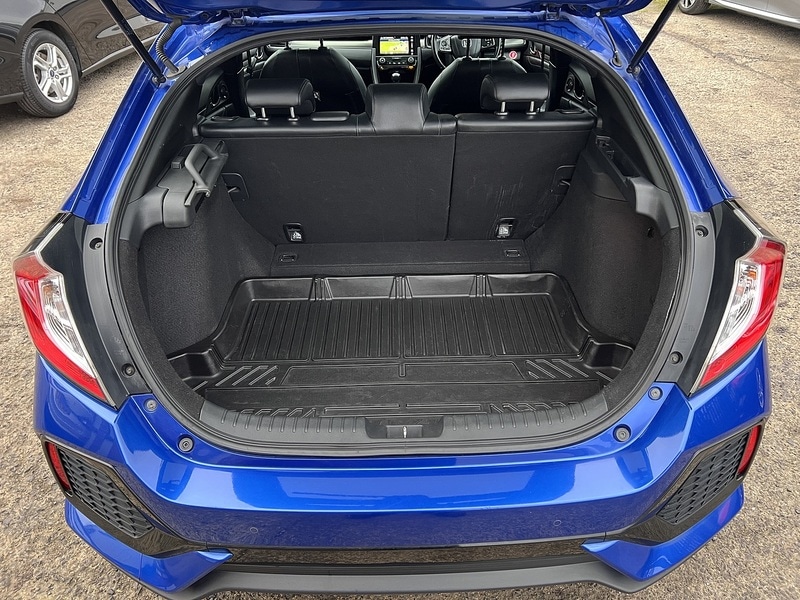 Used Honda Civic 2019 for sale - 76934901: Photo 21