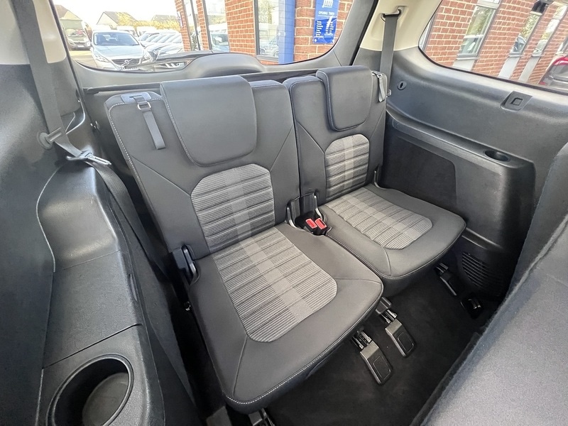 Used Ford Galaxy 2025 for sale - 76102090: Photo 5