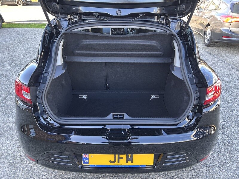 Used Renault Clio for sale - 76029738: Photo 17