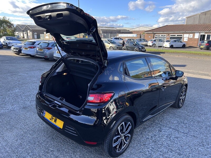 Used Renault Clio for sale - 76029738: Photo 18
