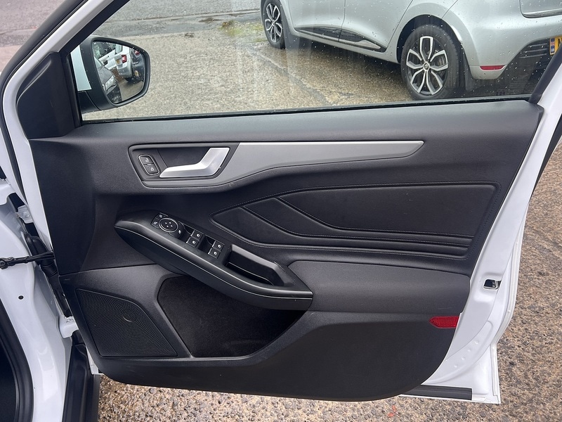 Used Ford Focus 2019 for sale - 76482587: Photo 16