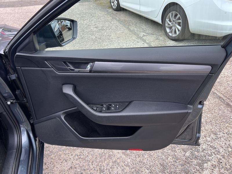 Used Skoda Superb for sale - 76299786: Photo 16