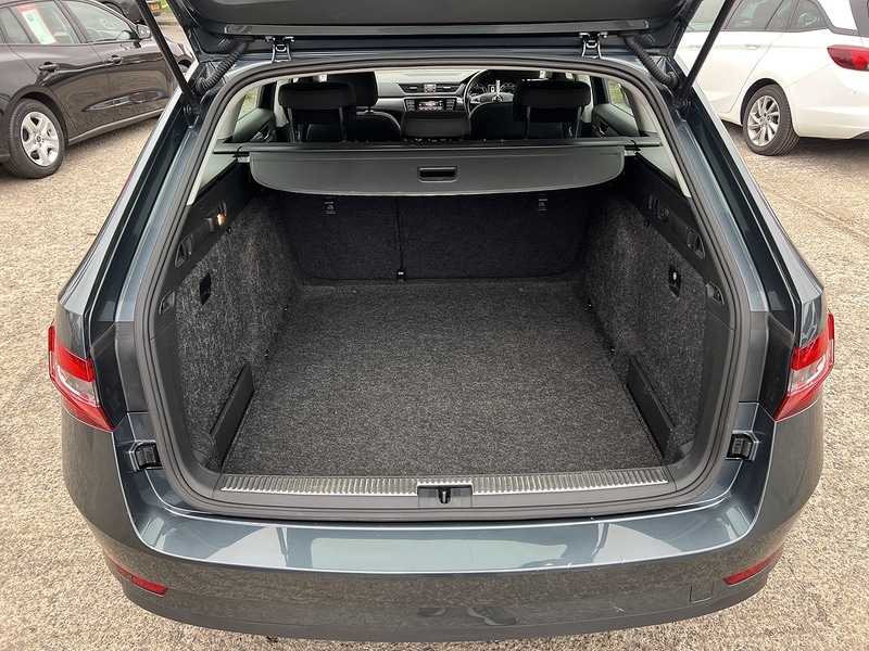 Used Skoda Superb for sale - 76299786: Photo 17