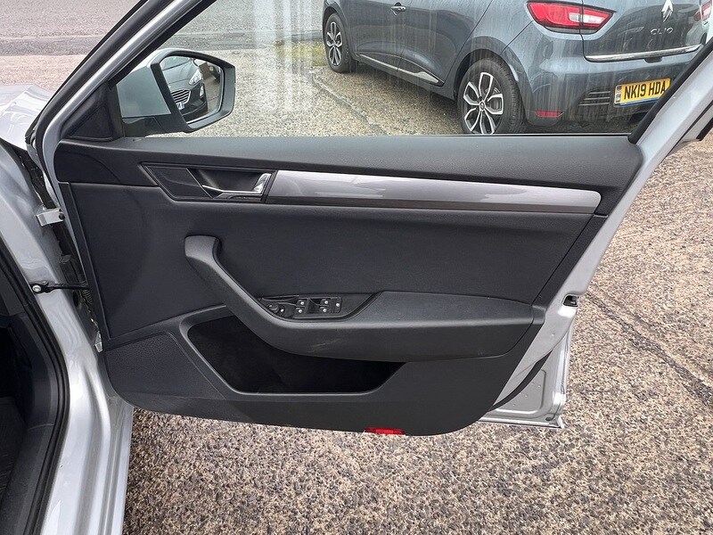 Used Skoda Superb for sale - 77370292: Photo 16