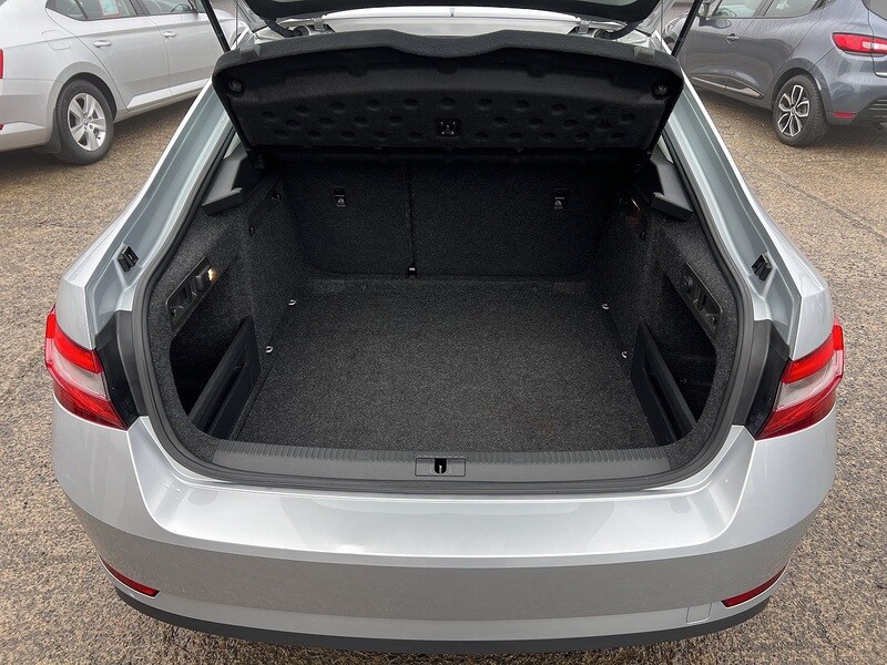 Used Skoda Superb for sale - 77370292: Photo 17