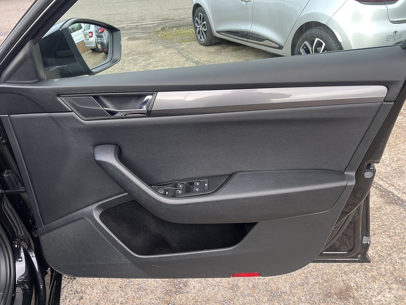 Used Skoda Superb 2025 for sale - 76454881: Photo 16