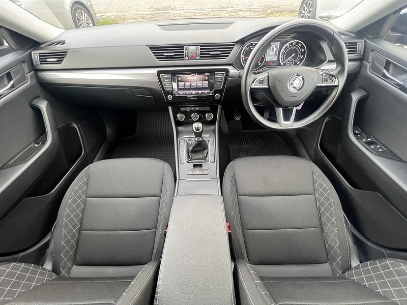 Used Skoda Superb 2025 for sale - 76454881: Photo 2