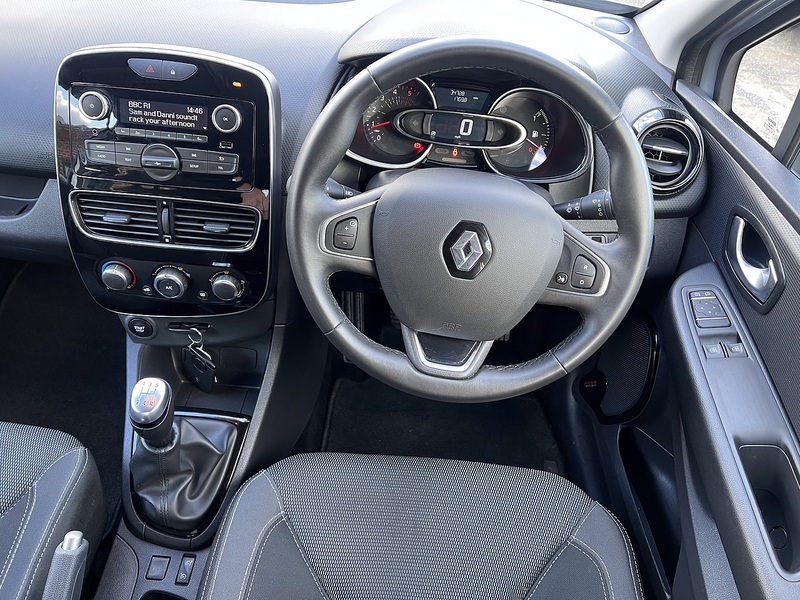 Used Renault Clio 2025 for sale - 76582954: Photo 11