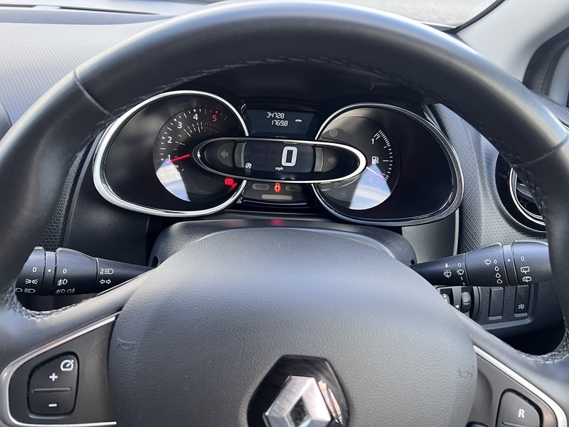 Used Renault Clio 2025 for sale - 76582954: Photo 12