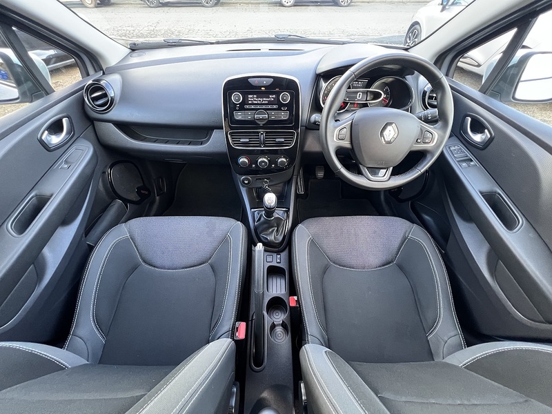 Used Renault Clio 2025 for sale - 76582954: Photo 2