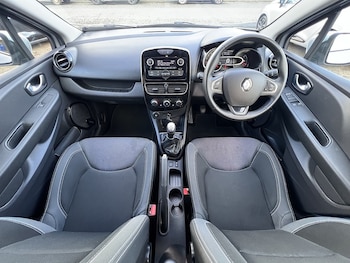 Used Renault Clio 2025 for sale - 76582954: Photo