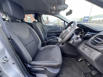 Used Renault Clio 2025 for sale - 76582954: Photo