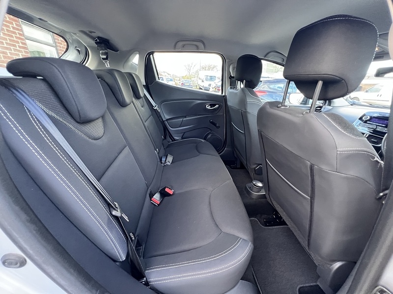 Used Renault Clio 2025 for sale - 76582954: Photo 4