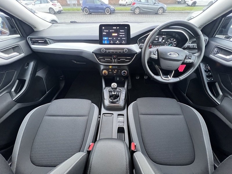 Used Ford Focus 2025 for sale - 76751480: Photo 2