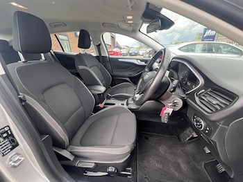 Used Ford Focus 2026 for sale - 77947100: Photo