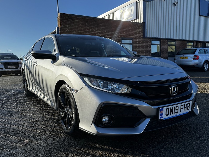 Used Honda Civic 2019 for sale - 76346079: Photo 17