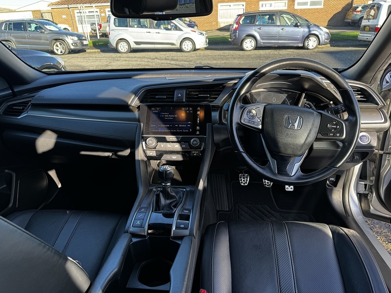 Used Honda Civic 2019 for sale - 76346079: Photo 4