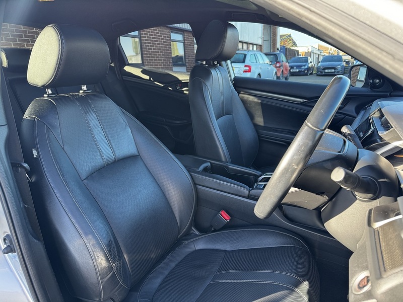Used Honda Civic 2019 for sale - 76346079: Photo 8