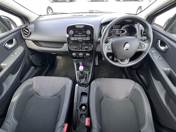Used Renault Clio 2019 for sale - 75662456: Photo 2