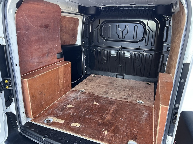 Used Vauxhall Combo 2017 for sale - 77118262: Photo 15