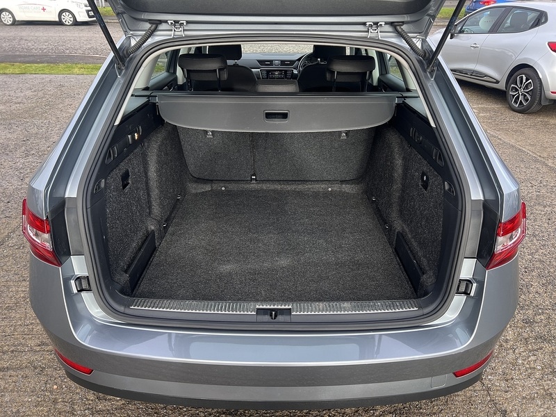 Used Skoda Superb 2025 for sale - 76454882: Photo 17