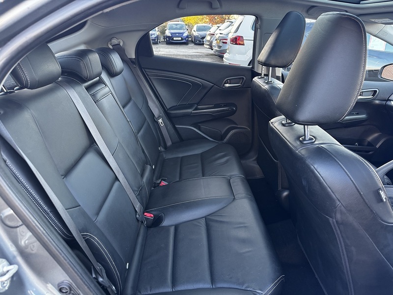 Used Honda Civic 2016 for sale - 76482586: Photo 3